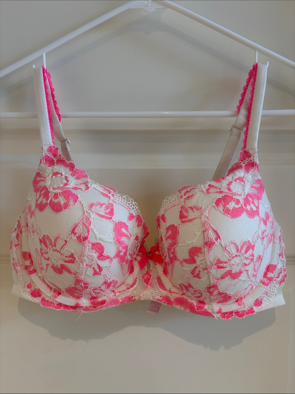 Victoria's Secret White and Hot Pink Floral Lace Underwire Bra